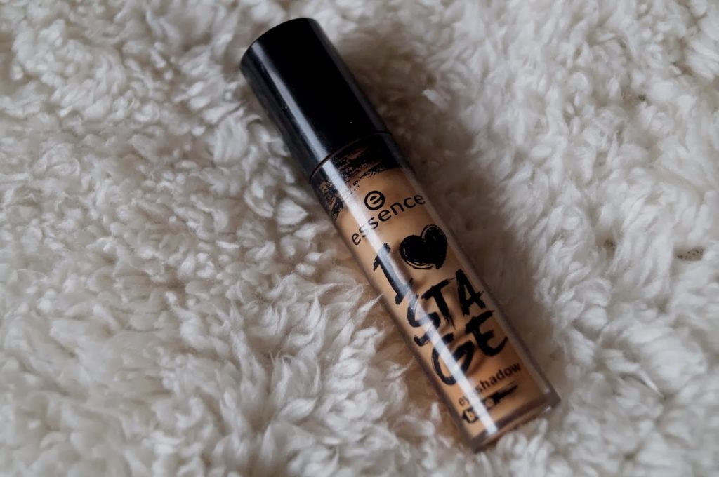 Review: I love stage, essence oogschaduw basis.